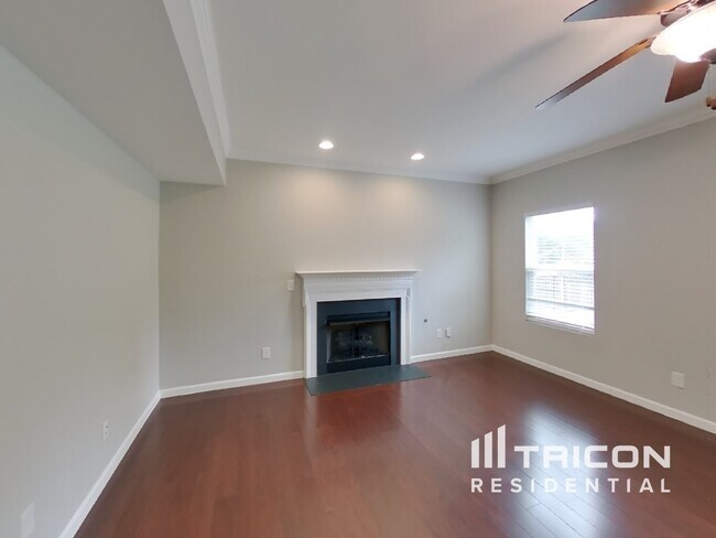 Photo - 2913 Haviland Way