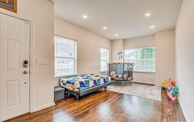 Photo - 49 Campbell St Townhome