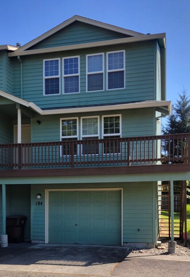 Townhouse - Townhouse