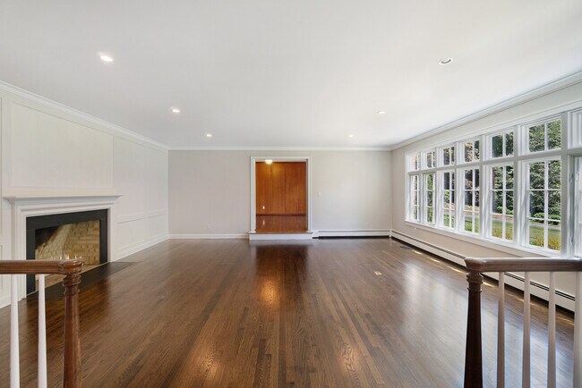 Photo - 61 Winding Ln