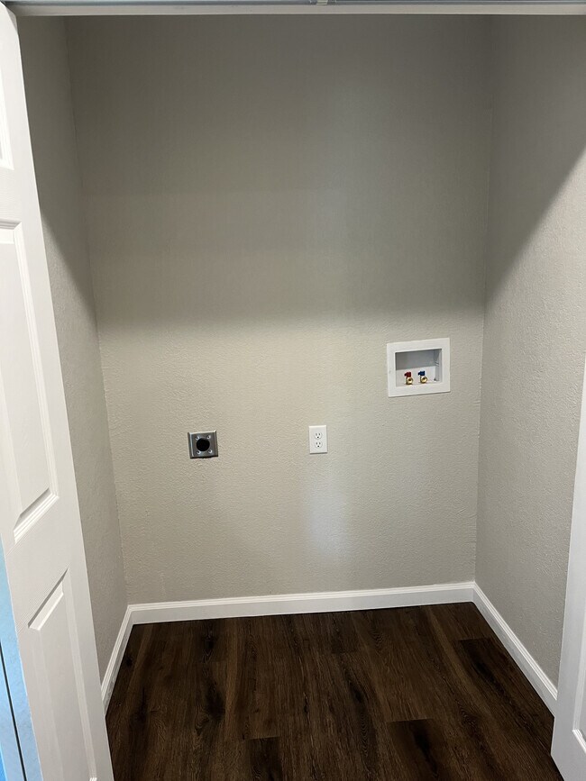 laundry area - 8412 Sevierville Pike