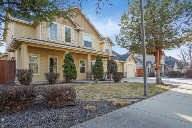 Photo - 2319 E Challis St