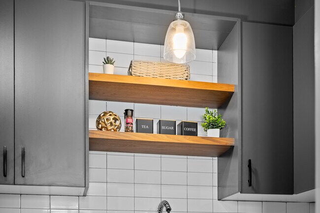 Photo - 2 Bedroom, 1 Bathroom newly renovated unit... Unit 8