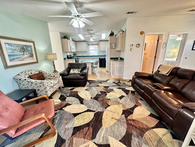 564 Nettles Blvd Unit SI ID1537491P