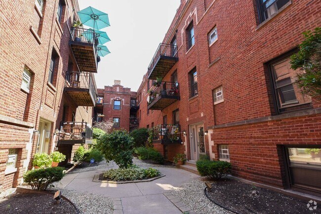 Building Photo - 921 W Sunnyside Ave Unit N2 Rental