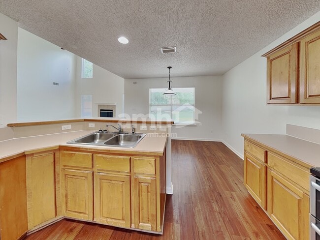 Photo - 3127 Majestic Oaks Ln