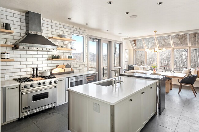 Photo - 399 Maple Ridge Ln