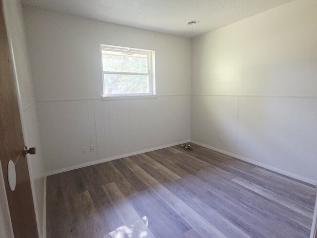 Photo - 3209 Brooks Dr