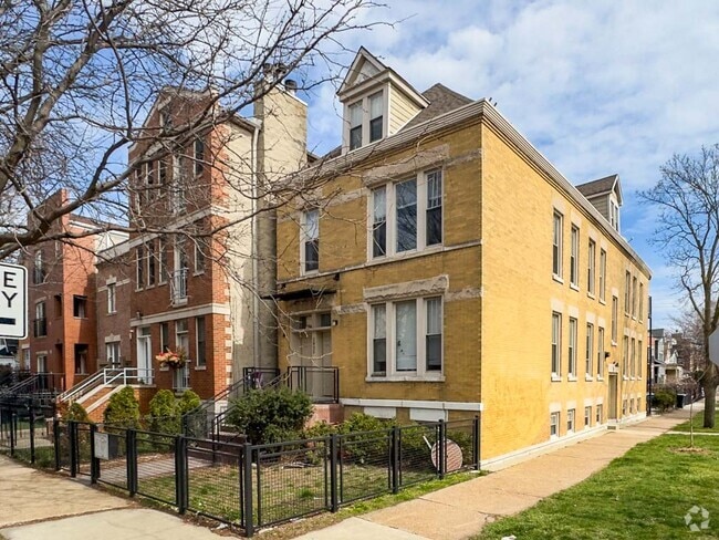 Building Photo - 2835 N Damen Ave Unit M00B Rental
