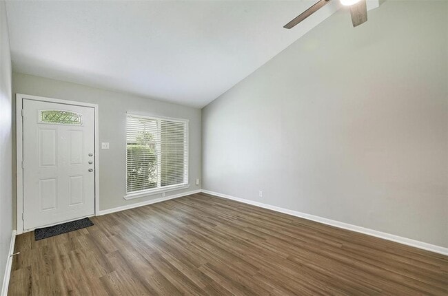 Photo - 8527 Maine Dr