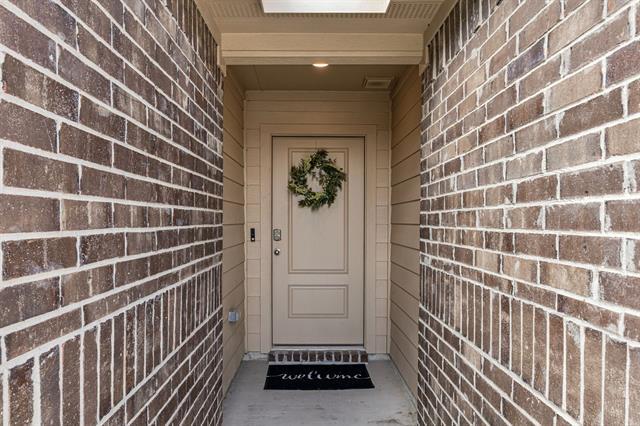 Photo - 620 Whitecomb Ln