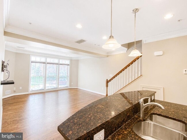 Photo - 9520 Hyde Pl