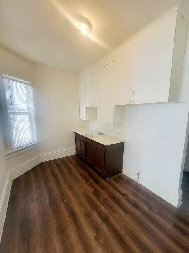 1 bedroom, 1 bath