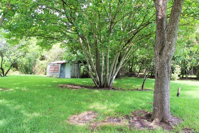 Photo - 812 Burleson St