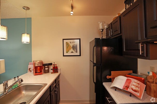 1BR, 1BA - The Birch - The Richfield