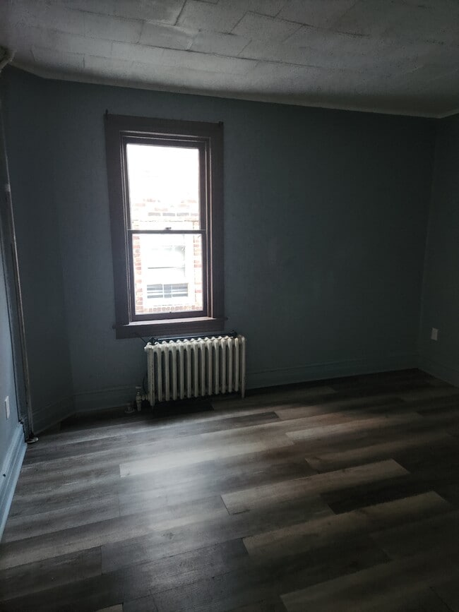 Building Photo - 37 N West St Unit 2