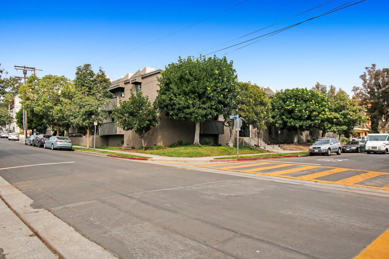 Photo - 10795 Woodbine