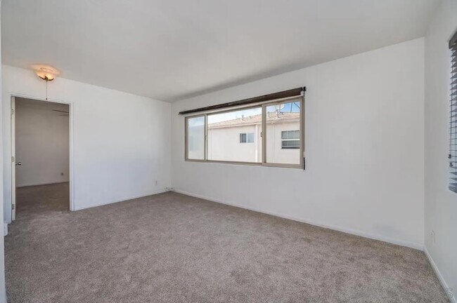 4159 Adams Ave