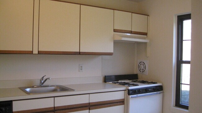 Photo - 181 Long Hill Rd