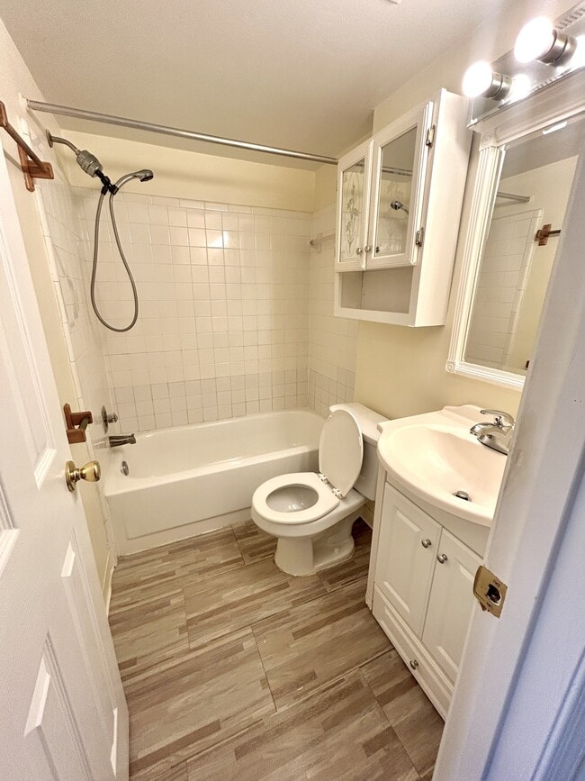 Photo - 9833 Hagel Cir