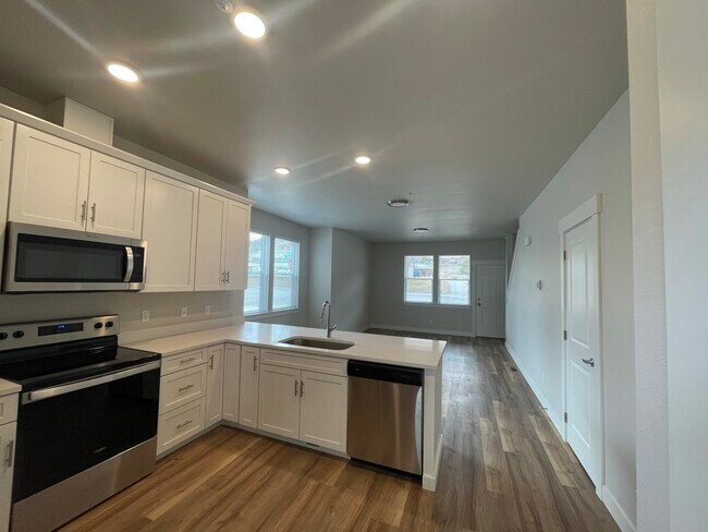 Photo - 430 S 2nd St