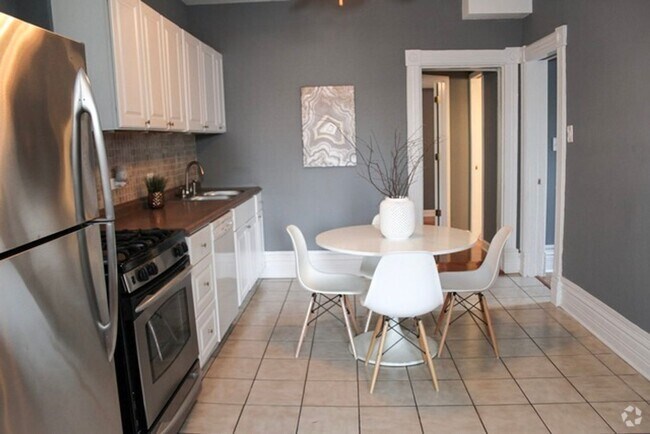 Building Photo - 1512 N Maplewood Ave Unit 2 Rental