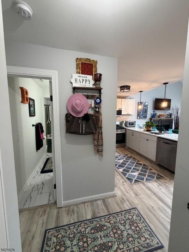 Photo - 6 Steamboat Dr