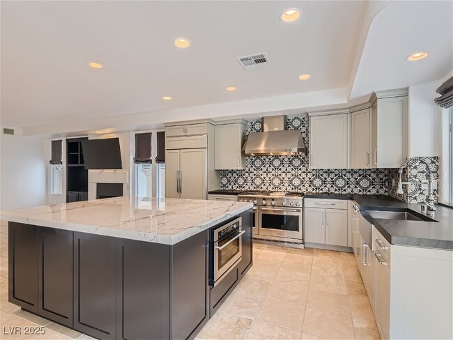 Photo - 8829 Rozetta Ct Casa