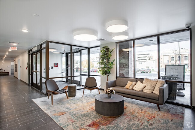 Poplar Square Apartments