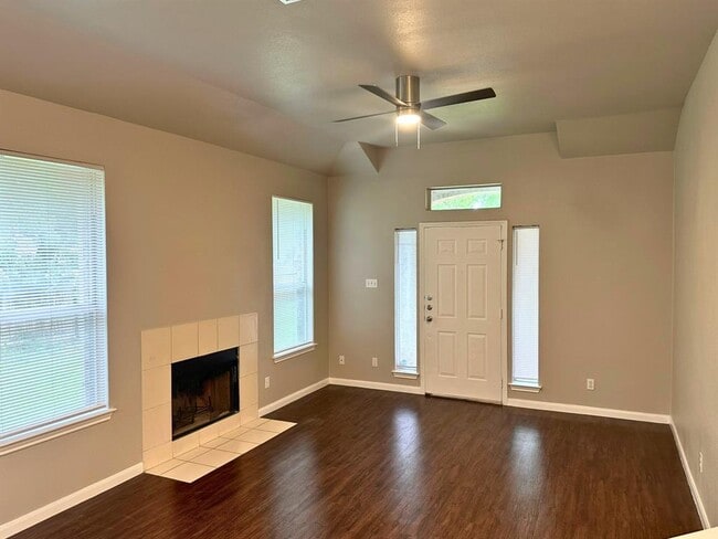 Photo - 1503 Cedar Park Dr