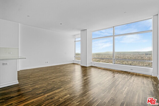 Photo - 900 W Olympic Blvd Unidad 32D