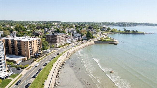 Building Photo - 295 Lynn Shore Dr Unit 705