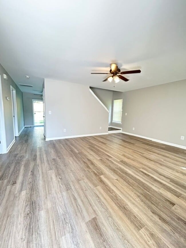Photo - UPDATED 4 BEDROOM HOME IN LEXINGTON'S SPRING KNOLL