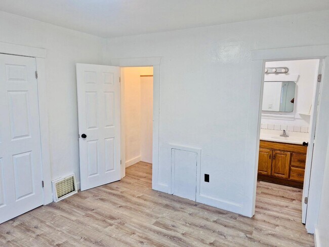 254 N 10th Ave Unit 254 N. 10th ave.