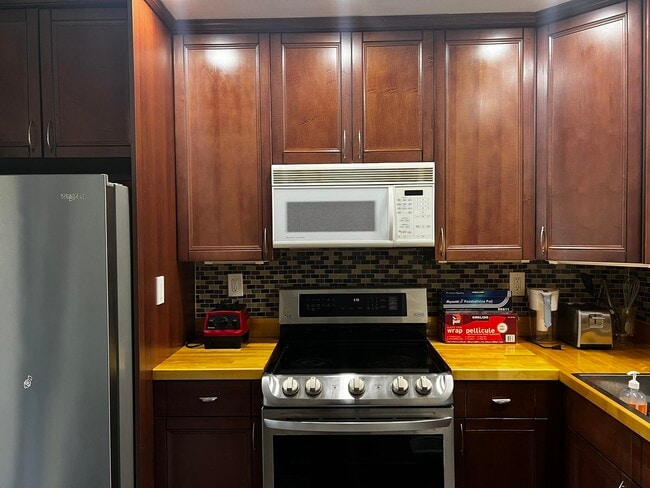 Photo - 3939 NE 5th Ave Unit A208
