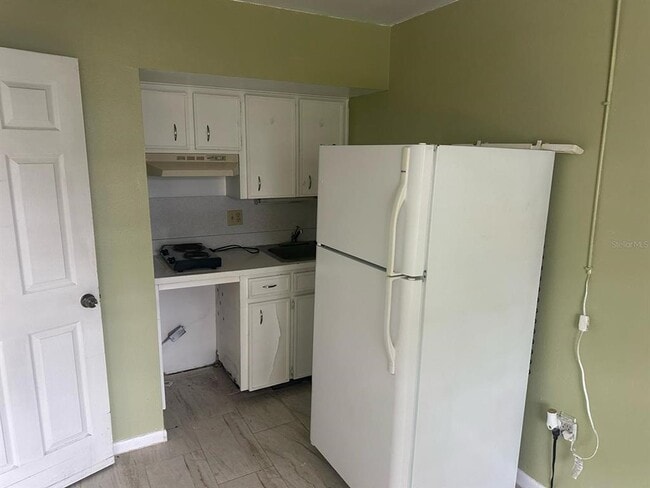 Photo - 214 N Chestnut Rd