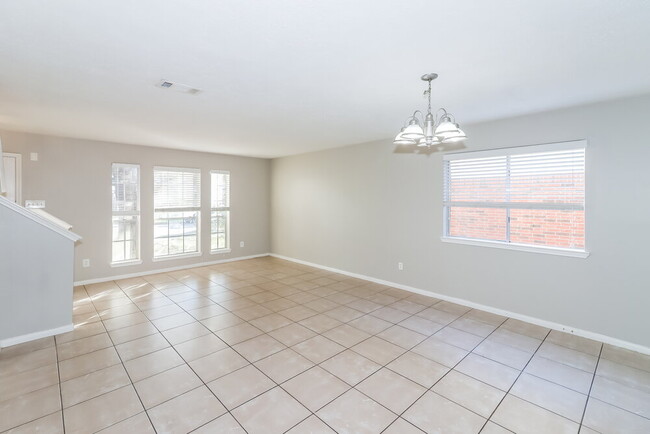 Photo - 5618 Imperial Grove Dr