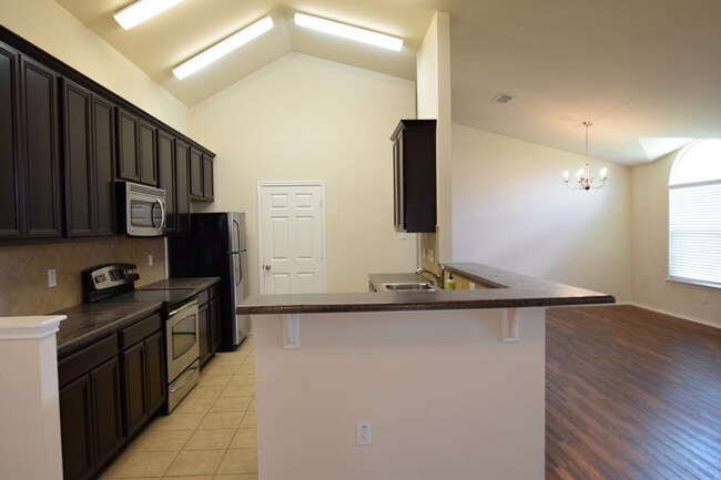 Photo - 1004 Starlight Dr