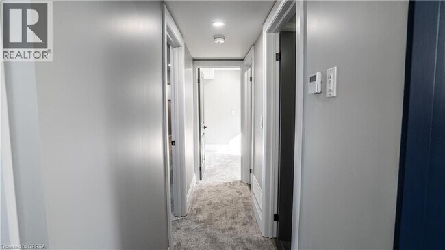 Photo - 309 Nelson St