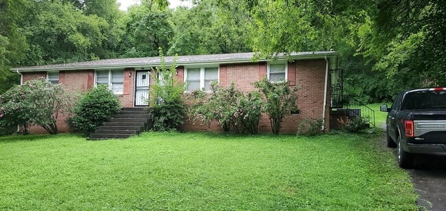 Photo - 297 McGavock Pk
