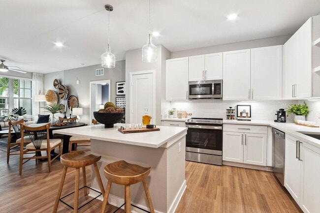 Photo - Bainbridge Mission Pointe