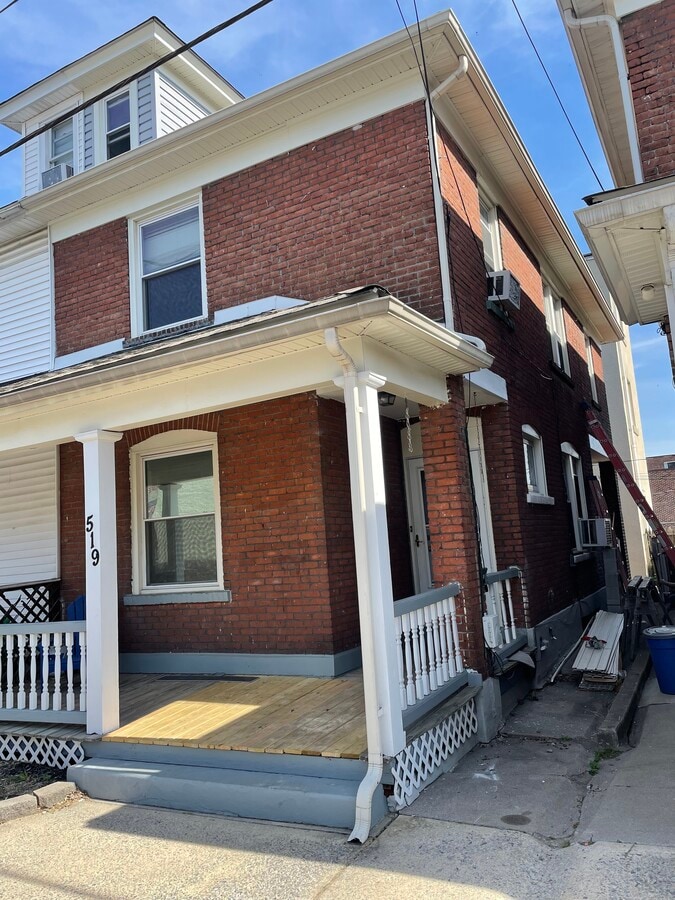 Front view - 519 N Clewell St