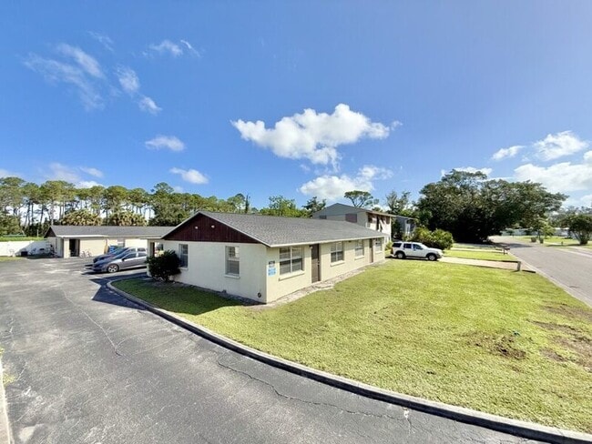 Photo - 7073 Brentford Rd