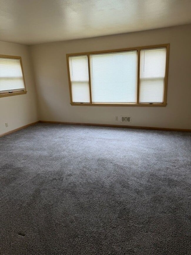 Photo - Kraehnke 67 Holding, LLC Unit 5956 N 67th St. Lower