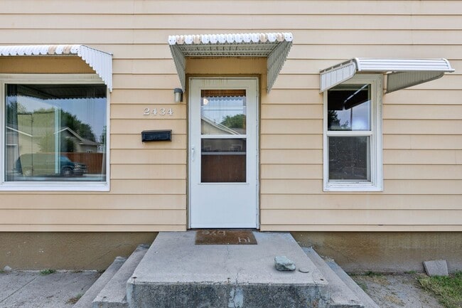 Photo - $2,800 - 4 bed/2 bath House with fenced yard