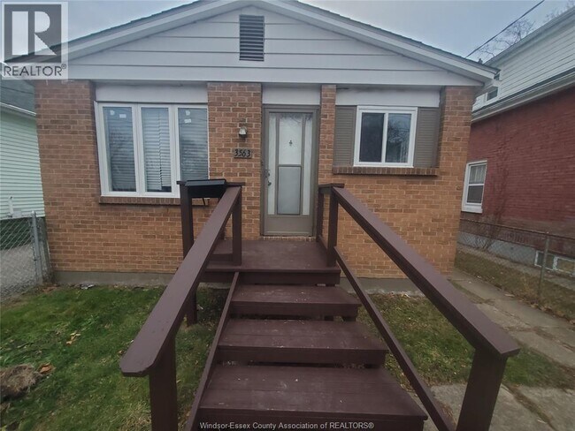 Photo - 3563 Bloomfield Rd