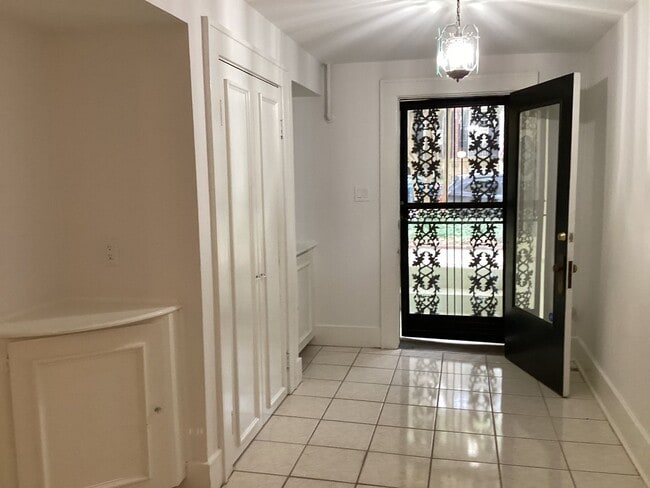 Photo - 114 E Jones St Unit Apt A