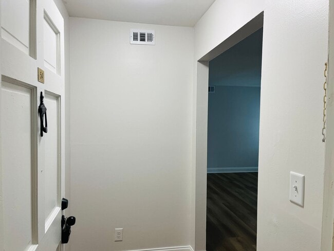 Photo - Wow! Newly renovated 2 bedroom 2 bathroom unit in Lithonia. Must see!
