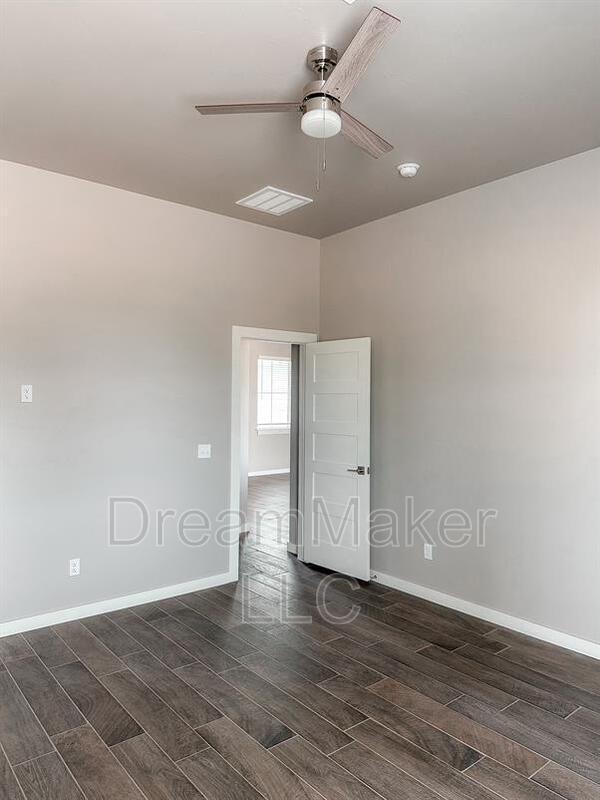 Photo - 5193 Red Maple Ave