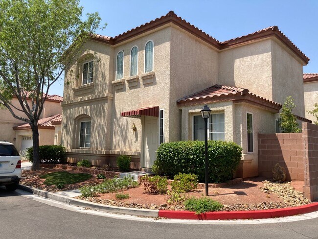 Photo - 4 bedroom 3 bath centrally located home
